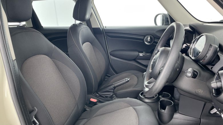 MINI Hatchback 1.5 Cooper Classic II 5dr Petrol Hatchback